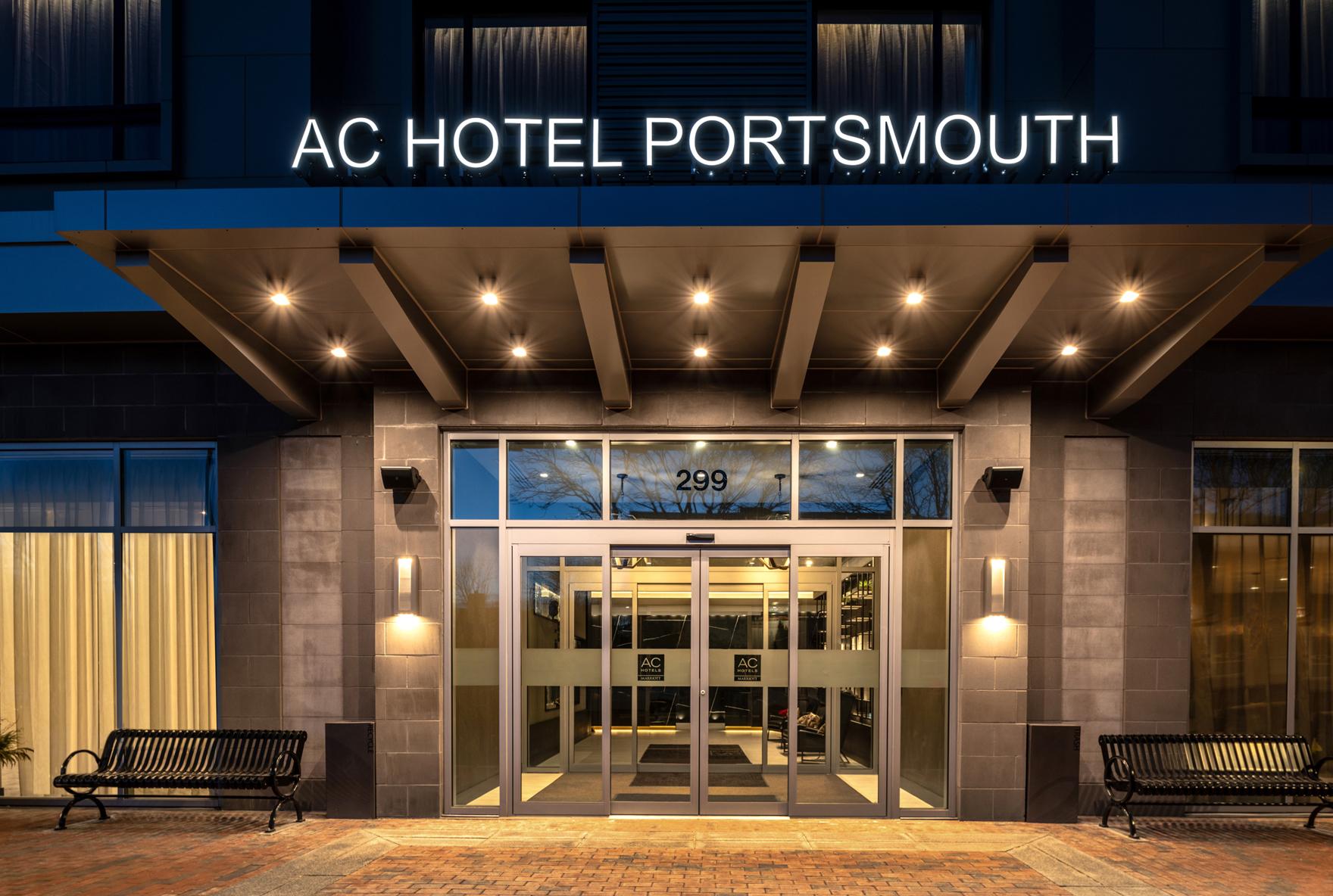 Ac Hotel Portsmouth Exterior Signage